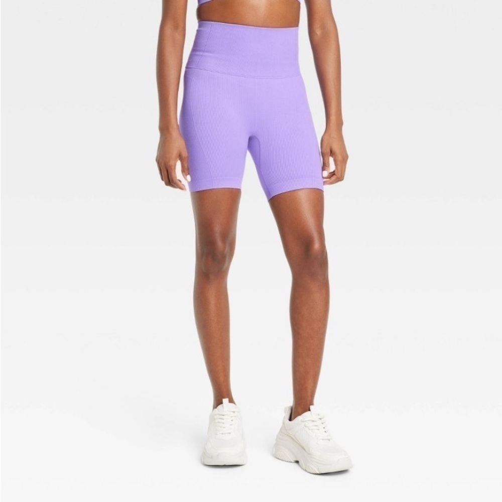 Women's Core Seamless Shorts 5" - All in
Motion Violet L